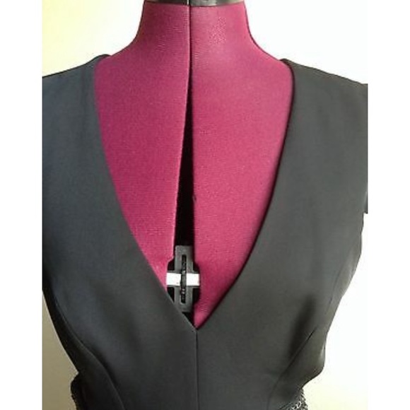 BCBG Max Azria. Size 8. - Picture 3 of 11